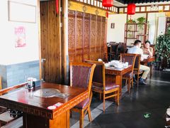 大堂-亿诣蝎府炸酱面羊蝎子火锅(酷车小镇店)