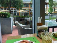 -两咖啡自助餐厅(静安香格里拉酒店)