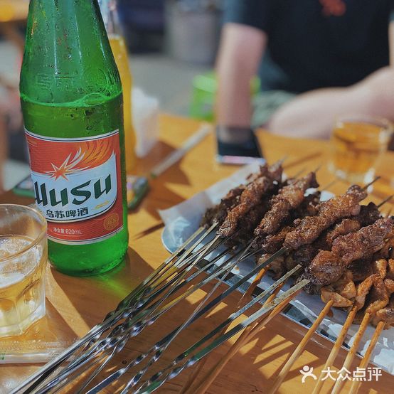 马老四资格烤羊肉串(石羊场店)