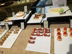 -大中华希尔顿酒店-念自助餐·嗨啤·小龙虾