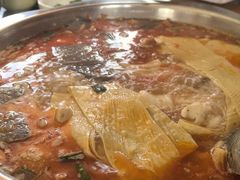 -黄利砖万峰林布依特色酸笋牛肉馆