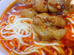 川味肥肠面-砖头卤味