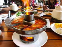 -Chom Cafe and Restaurant