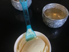 -莓园冰淇淋店