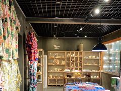 -三亚火车头万人海鲜广场