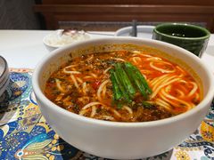 -云海肴·汽锅鸡·云南菜(天山百盛优客店)