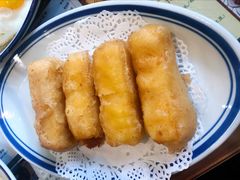 脆皮炸鲜奶-小龍鳳餐室(番禺路店)