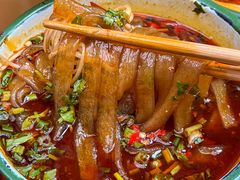 -拈签一笑黄牛肉辣卤串串