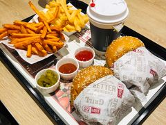 -The Habit Burger Grill 哈比特汉堡(爱琴海店)