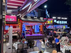 -刘姐啤酒鱼民族演艺餐厅(西街总店)