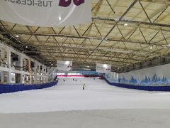 -乔波室内滑雪场