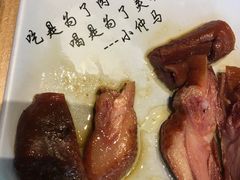 -临界音乐酒馆·小龙虾·江湖菜(华熙LIVE·鱼洞店)