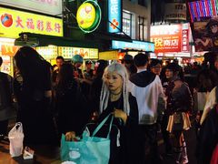 -六合夜市