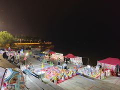 -巴陵广场