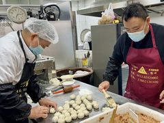 -老西白点心店
