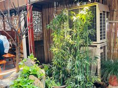 -三道苗苗鱼·美蛙黄辣丁(八里店)