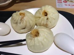 老面土猪肉包-凤起龙游老面包子(凯德晶品店)