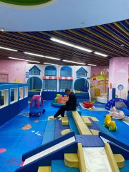 -孩子王童乐园(鹏瑞利青羊广场店)