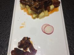 -万重锦·人文川菜馆(骡马市店)