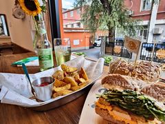 -Catch Bagel(芳草地店)