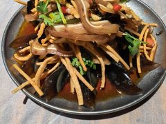 -巴厘龙虾·榜首油焖大虾(音乐学院·沿江酒馆店)