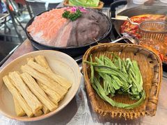 -朱光玉火锅馆(龙阳广场店)