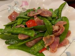 腊味荷兰豆-松沪名灶·豆浆鱼头·新上海菜(飞航吾悦广场店)