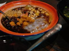 -爆炸头阿姨小四川正宗川味小吃(无任何分店)