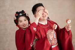 -雪中彩影婚纱摄影·微光艺术中心