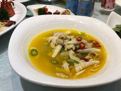 酸汤牛百叶-金米箩大酒店(五角场店)