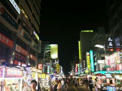 -六合夜市