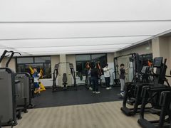 -鲸灵公元游泳中心