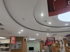 -雅悦齿科(顾村公园店)