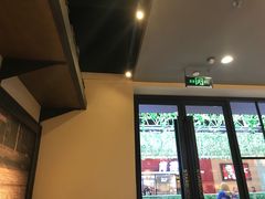 -星巴克(北京西站5号候车室)