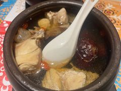 -云海肴·汽锅鸡·云南代表菜(天山百盛优客店)