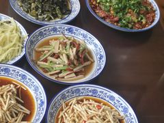 -杨三娘跷脚牛肉(羊子山西路店)