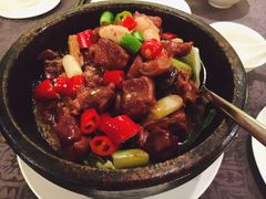 石锅烹黑山羊腩-粤尚腾香居中餐厅(首都机场希尔顿店)