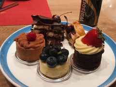 -咖啡苑自助餐厅·中国大饭店