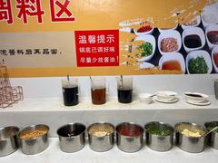 自助调料区-味之绝美蛙鱼头火锅(花都店)