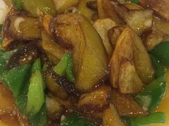 -鹤乡东北菜(崮山路店)