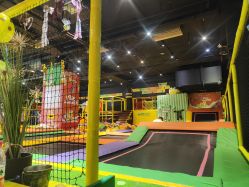 -蹦蹦跳跳(新奥购物中心店)