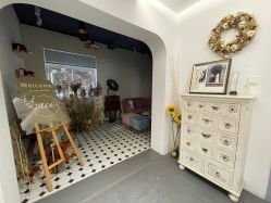 -巴黎婚纱摄影工作室