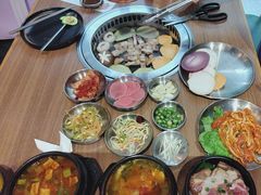 -香猪坊韩国烤肉专属门店(魏公村店)