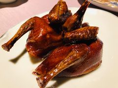 脆皮乳鸽-新荣记(南京西路店)