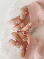 -爱美睫美甲会馆