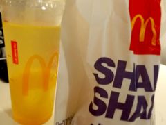 -麦当劳(水坑尾街店)