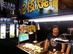 -六合夜市