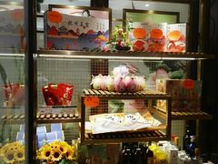 面包甜点陈列柜-皇饭儿·王润兴酒楼(河坊街店)