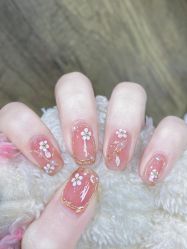 -猪猪女孩日式美睫美甲