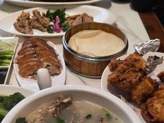 -梅利汴京烤鸭•开封豫菜地标店(东大街店)